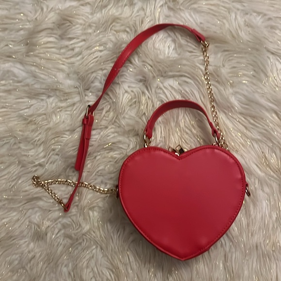 COPY - Red Heart Purse - Picture 3 of 3